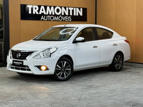 NISSAN VERSA 1.6 16V FLEXSTART SL 4P XTRONIC NISSAN VERSA 1.6 16V FLEXSTART SL 4P XTRONIC
